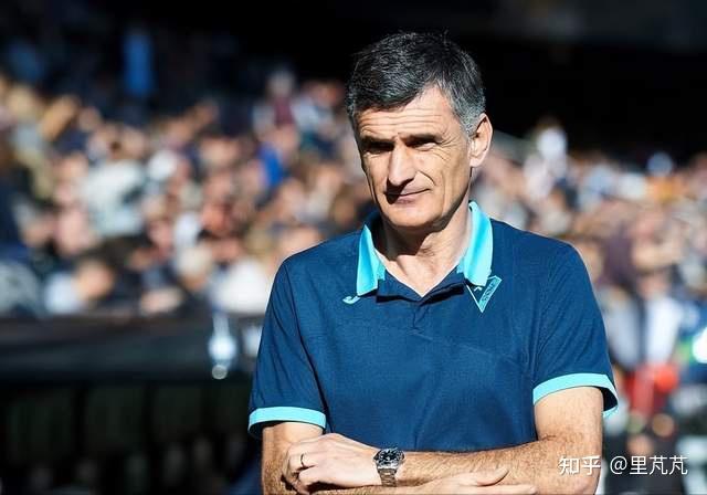 包含塞维利亚发布备战花絮，赛前完成体检，欧联任务艰巨，心理建设被强调的词条