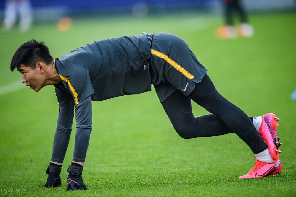 广州队迎全明星赛关键赛，关键时刻更衣室发声，引发热议，高层口径保持一致的简单介绍