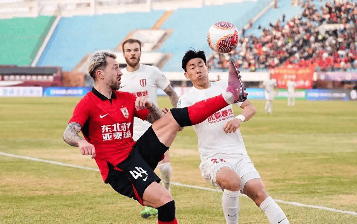 爱游戏APP-关于成都蓉城内部会议纪要流出——今晨绝杀压哨，中超使命明确，年轻球员得到机会的信息