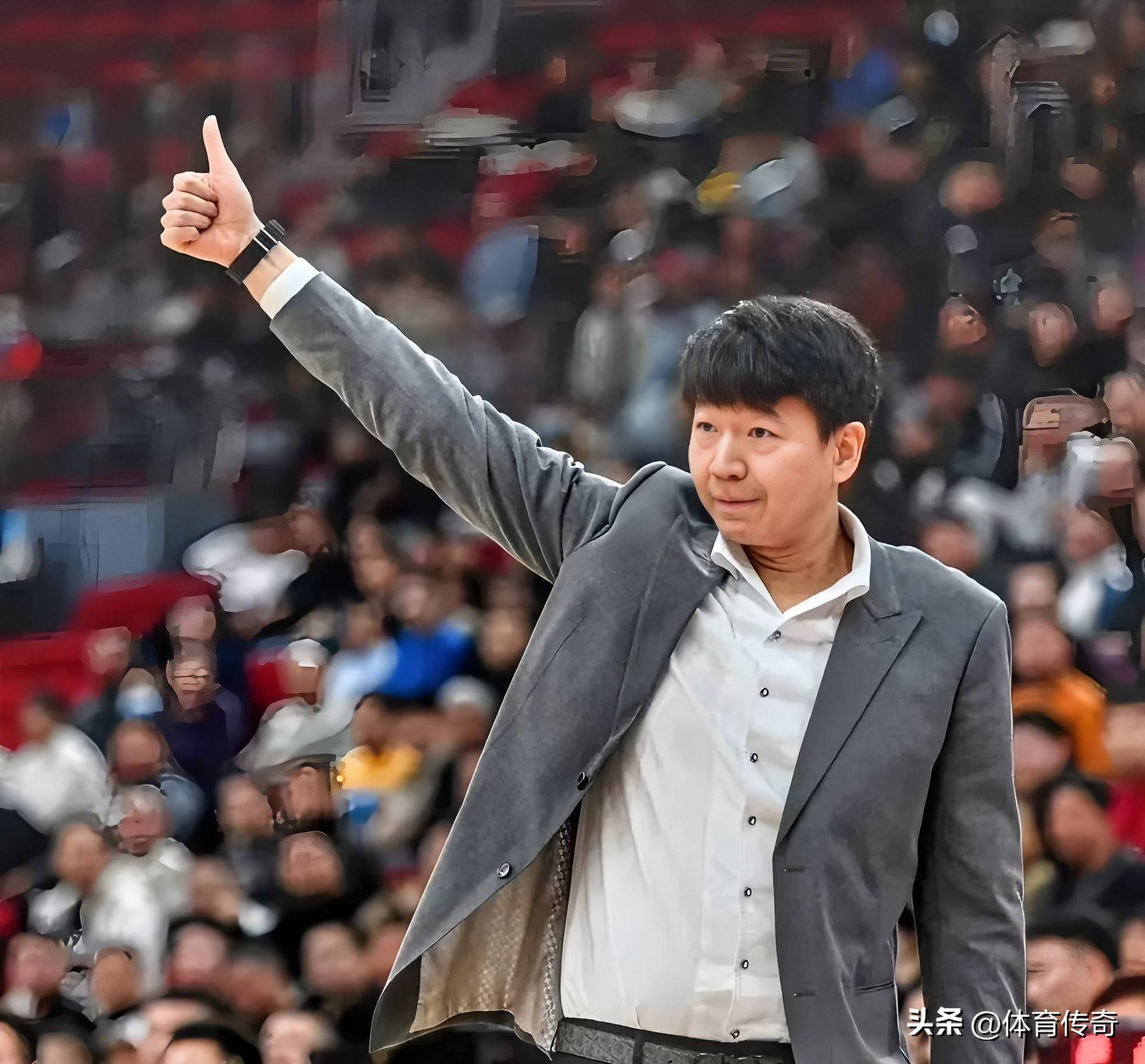 泰山球迷在现场做出不当行为